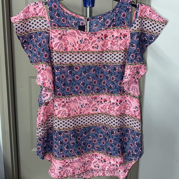 IZ Byer Women’s Cold Shoulder Top Women’s XS Floral Boho Pink Blue - Picture 2 of 10